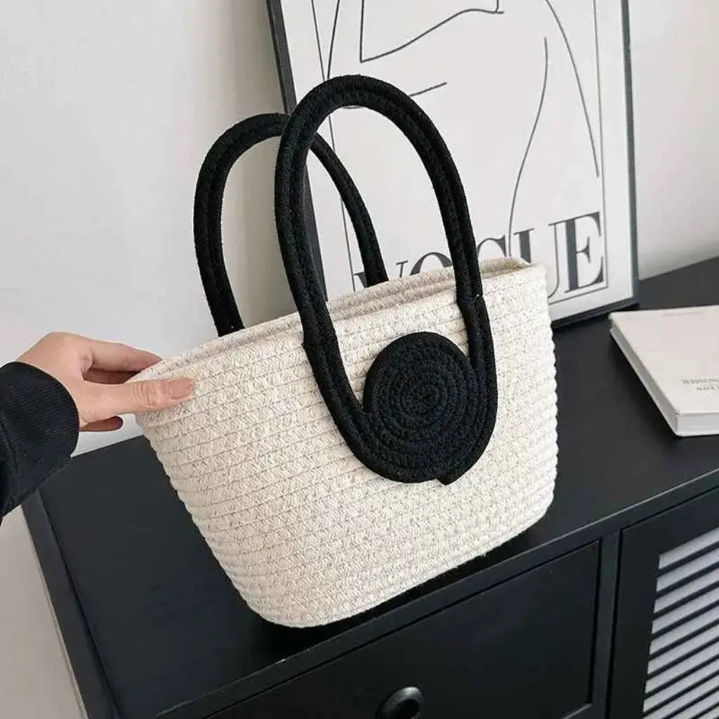 Nature Beige Straw Clutch