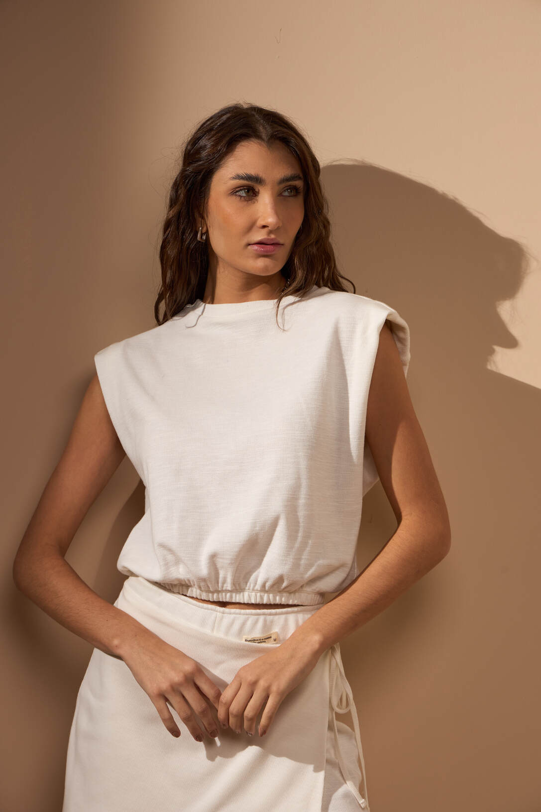Cropped Roots - White