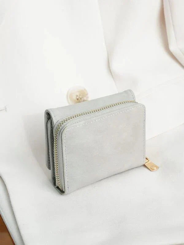 Small Minimalist Wallet with Coin Pocket